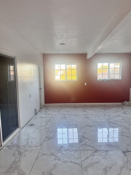 Living room - 3064 Inez St