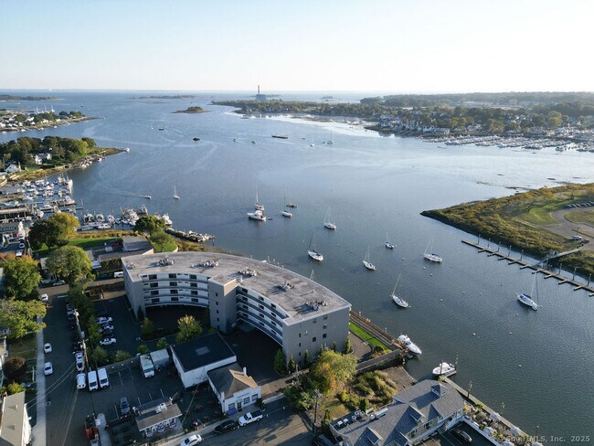 Building Photo - 100 Seaview Ave