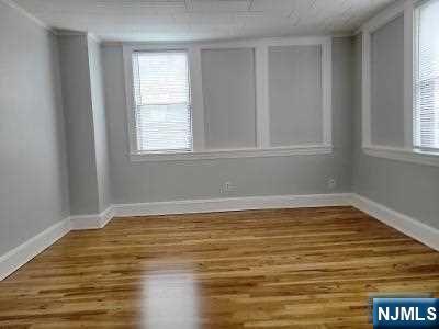 Building Photo - 123 Sylvan St
