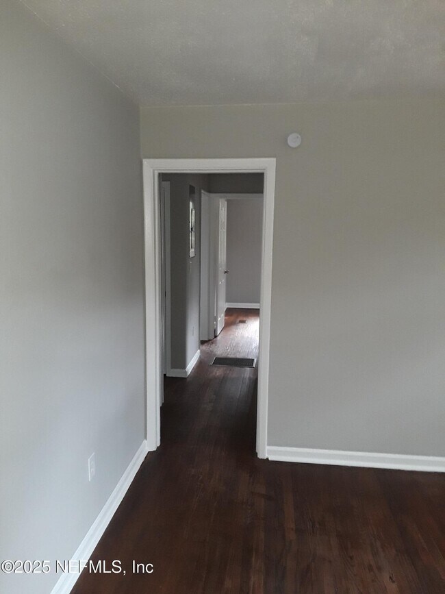 Building Photo - 6704 Helston Ct