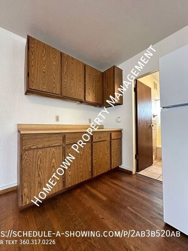 Building Photo - 9906 Croft St S