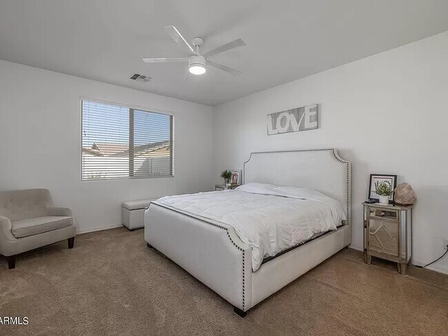 Building Photo - 10218 E Wavelength Ave