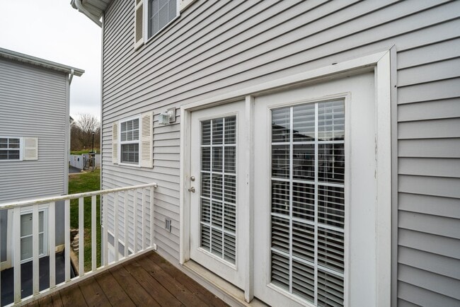 Building Photo - 147 Old State Rte 34