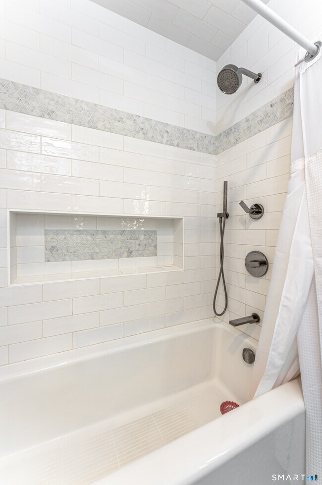 Building Photo - 280 Old Lambert Rd