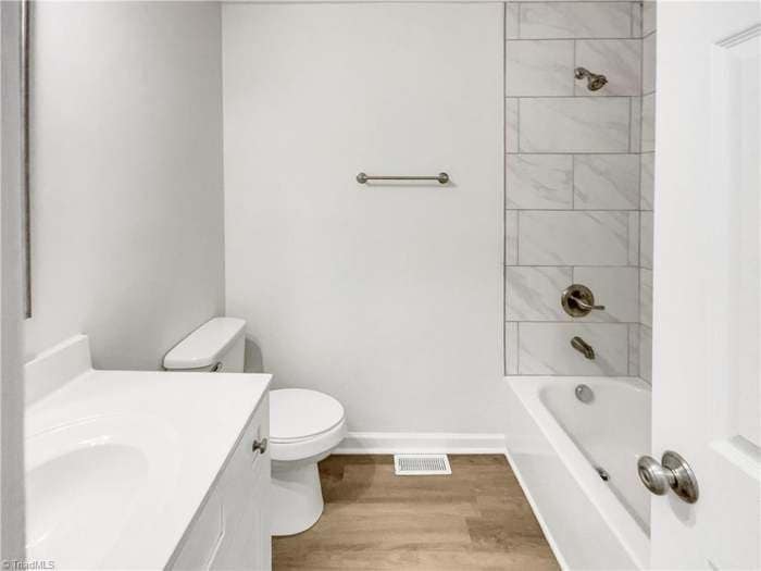 Building Photo - 2030 Chesapeake Dr