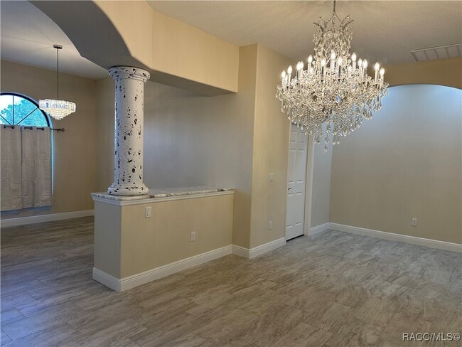 Building Photo - 5780 N Lena Dr