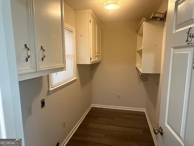 Building Photo - 217 Mossberg Cir