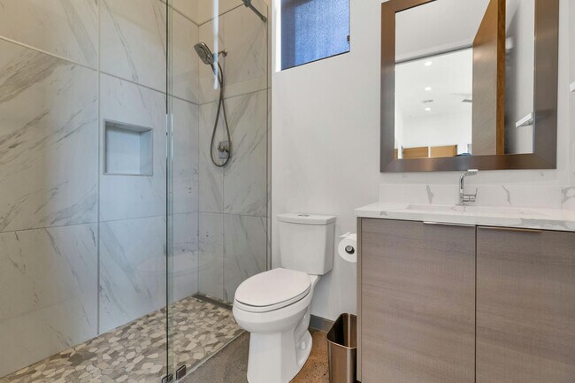 Building Photo - 4912 N 45th St