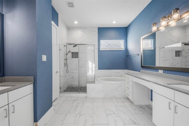 Building Photo - 6106 Clarkson Ln