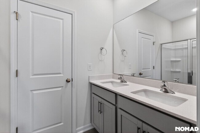 Building Photo - 815 Washington St