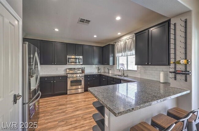 Building Photo - 10598 Cliff Lake St