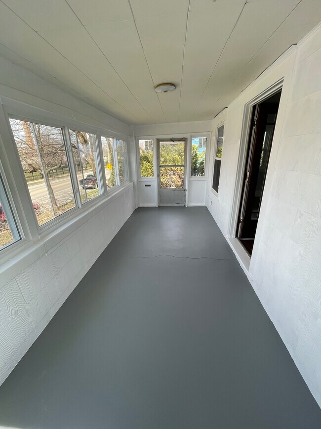 Building Photo - 1844 Monroe Ave NW