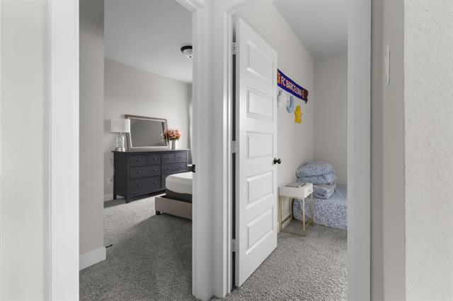 Building Photo - 711 Prairie Falcon Dr