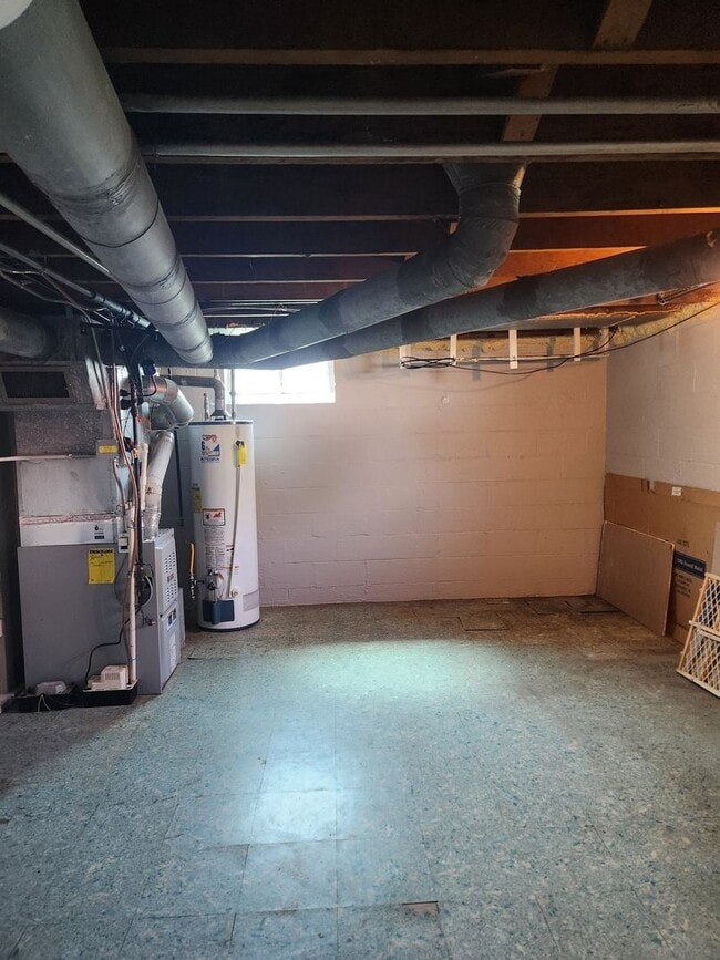 Building Photo - VOUCHER FREINDLY - COME SEE!!!!!!