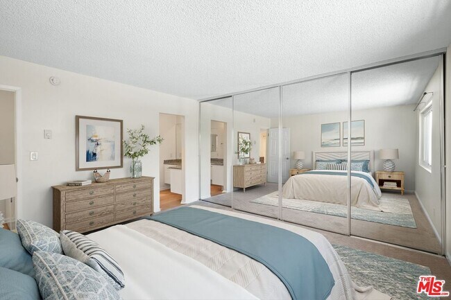 Building Photo - 18004 Coastline Dr