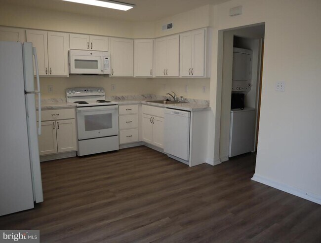 Building Photo - 707 Shiloh St