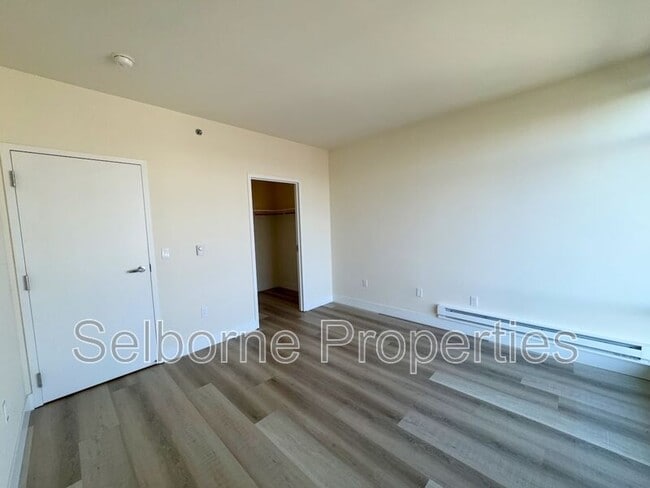 Building Photo - 1401 Jackson St