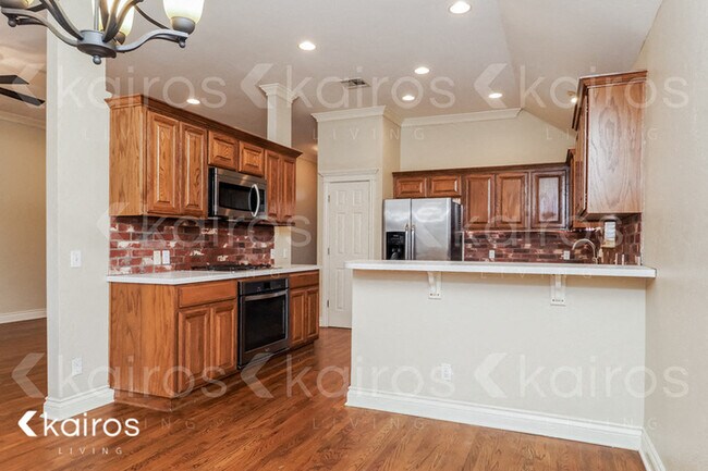 Building Photo - 1813 Del Simmons Dr