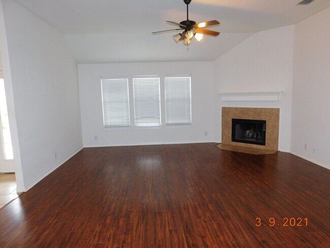 Building Photo - 15713 Fair Ln