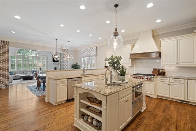 Building Photo - 6327 Howell Cobb Ct