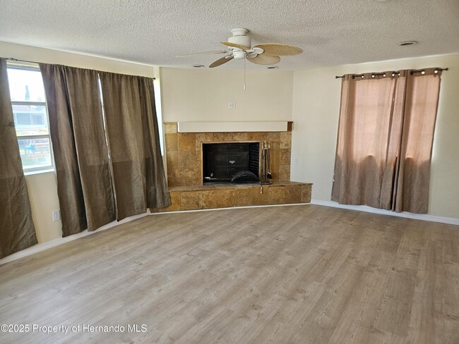 Building Photo - 13240 Starfish Dr