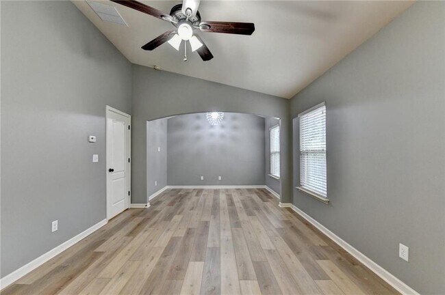 Building Photo - 5013 Groover Dr