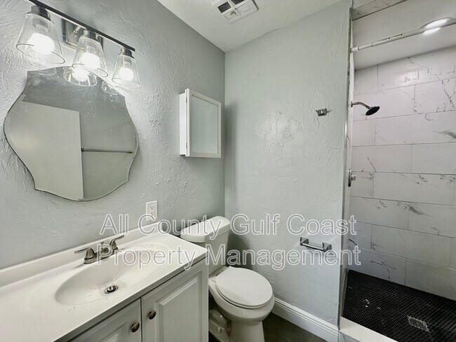 Building Photo - 314 Barlow Ave
