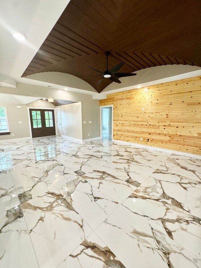 Building Photo - Beautiful 4 Bedroom, 3 Bath home located in Myrtle Grove Plantation!