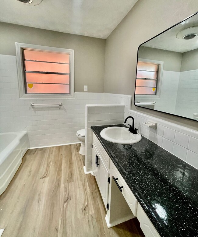 Building Photo - Gorgeous! Completely Remodeled 3/2/2 in Ba...