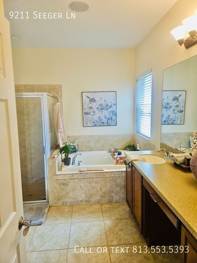 Building Photo - 9211 Seeger Ln