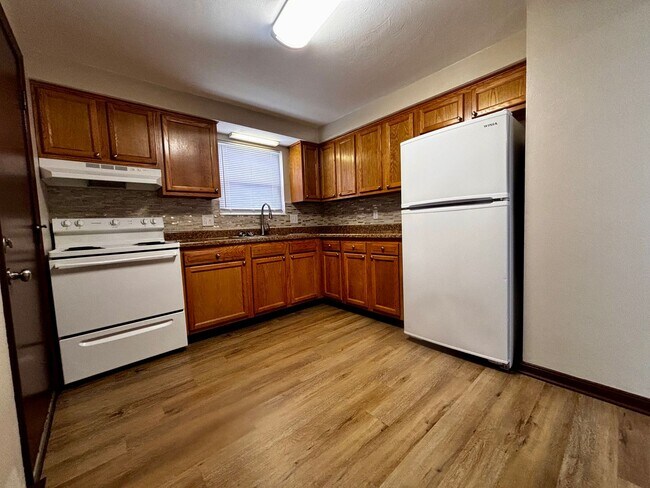 Building Photo - Townhome Living Done Right in West Milton: 2 Bedrooms, 1.5 Baths, Zero Hassle