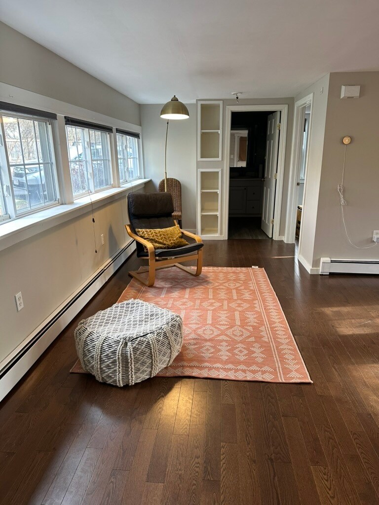 Living Area - 328 Great Rd