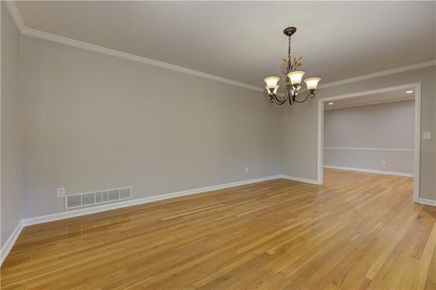 Building Photo - 1837 Chancery Ln