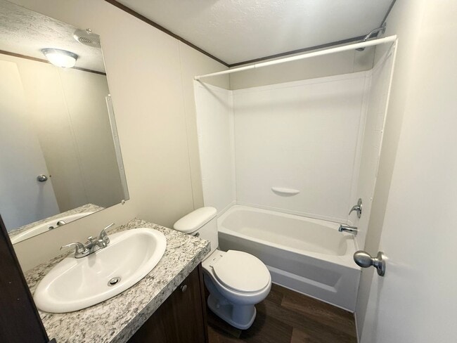 Building Photo - 3104 N Cardinal Rd