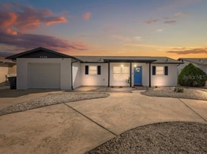 Building Photo - 7520 Hawthorn Dr