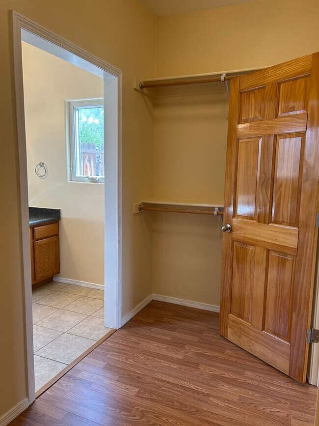 Building Photo - 7603 Mesa Del Oro Ln