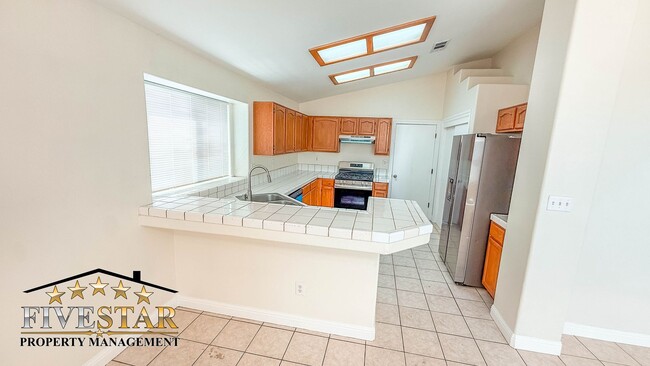Building Photo - 7322 Cupio St