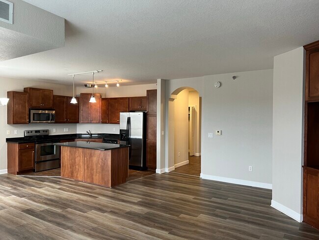 Building Photo - 1155 Ford Rd