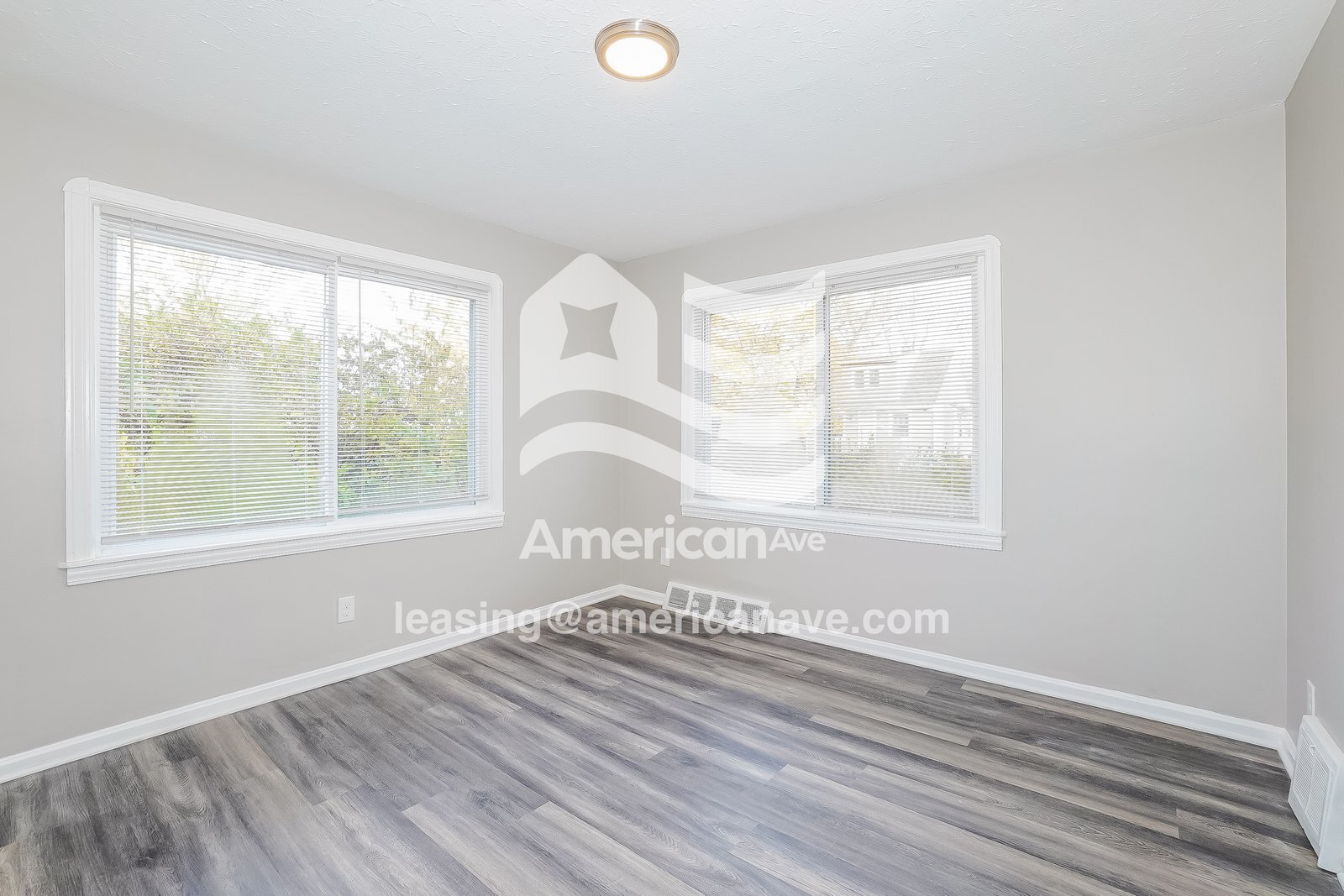 Building Photo - 12901 Kadel Ave