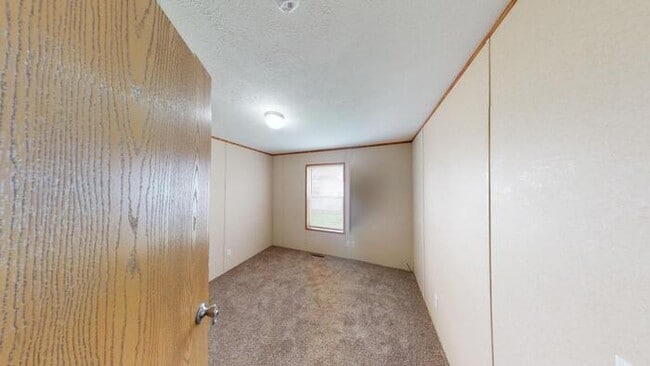 Building Photo - 124 Delta Ave