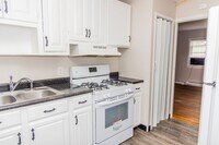 Building Photo - ONE MONTH FREE-Sign by 2/28/2026: Walk to Carytown & the Fan