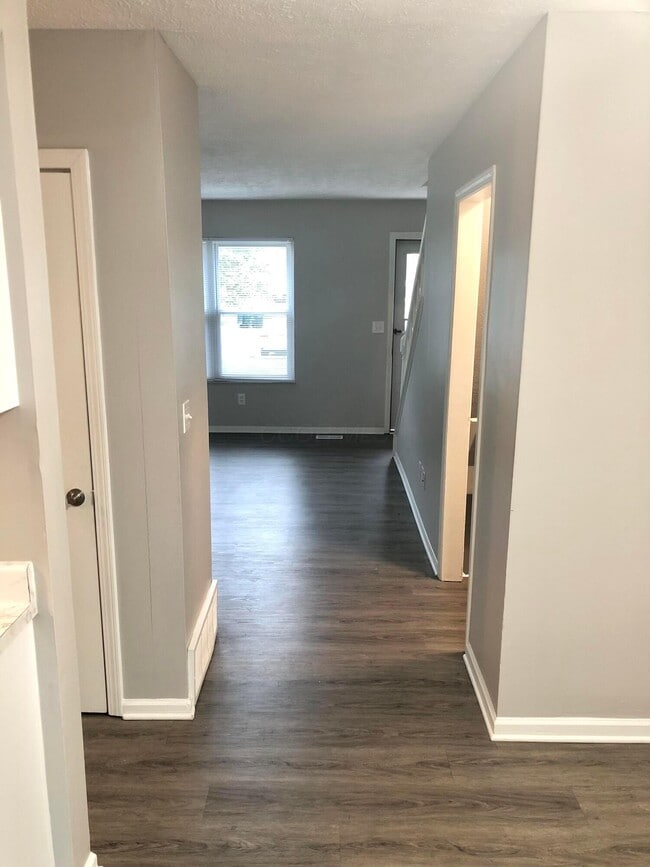 Building Photo - 5694 Crossing Ct