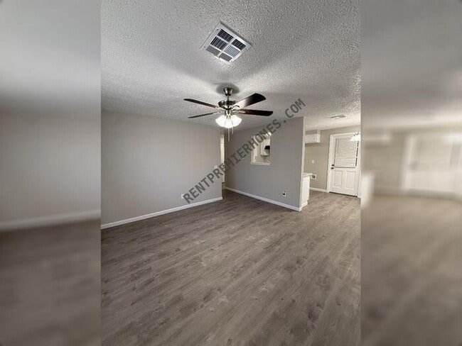 Building Photo - 1425 Marydale Ave