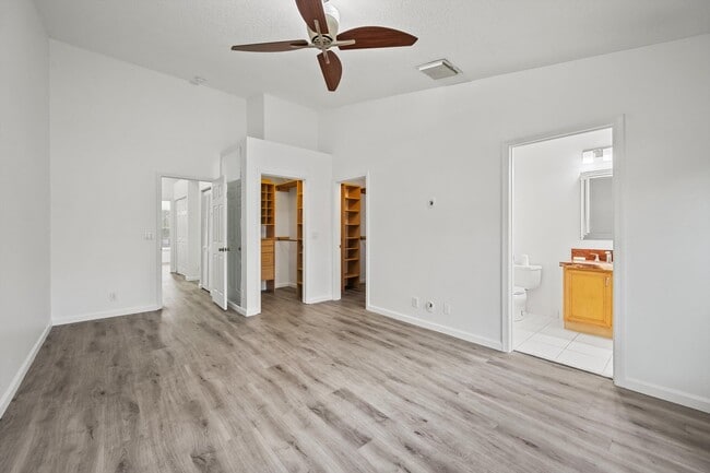 Building Photo - 9808 Porta Leona Ln