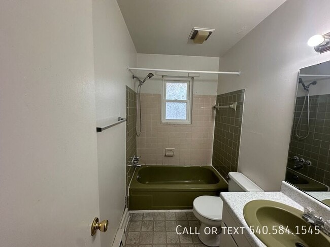 Building Photo - 3726 New Spring Branch Rd SE