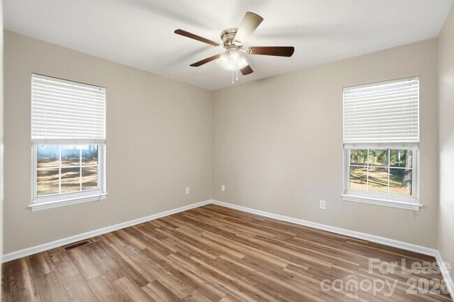 Building Photo - 3514 Deertrack Ln