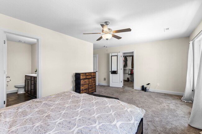 Building Photo - 520 Black Pearl Cir