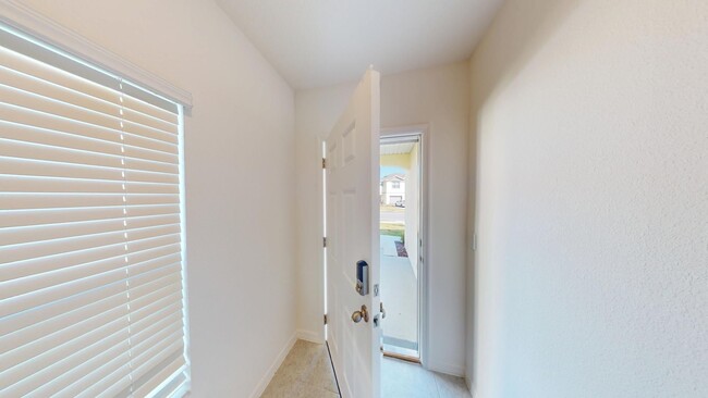 Building Photo - 3 BR 2.5 BA Brand New Townhome- TROUT RIVE...