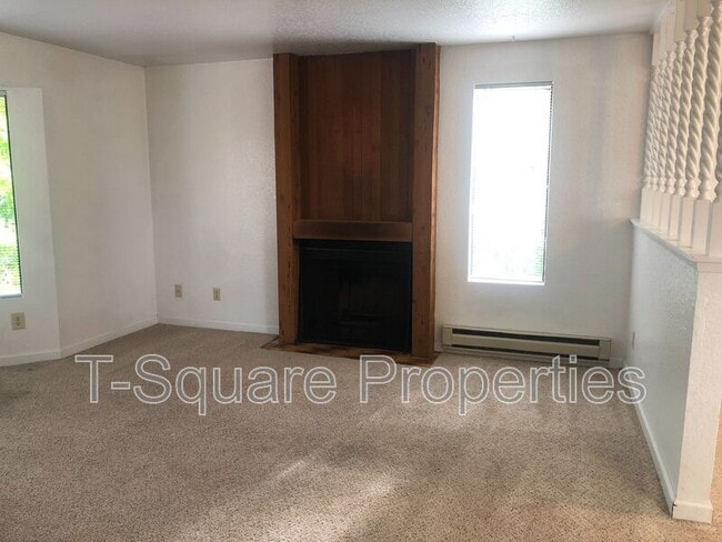 Building Photo - 7125 Rainier Dr