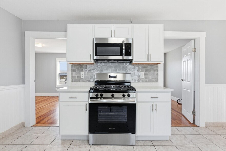 Building Photo - 5 Atwood Ave